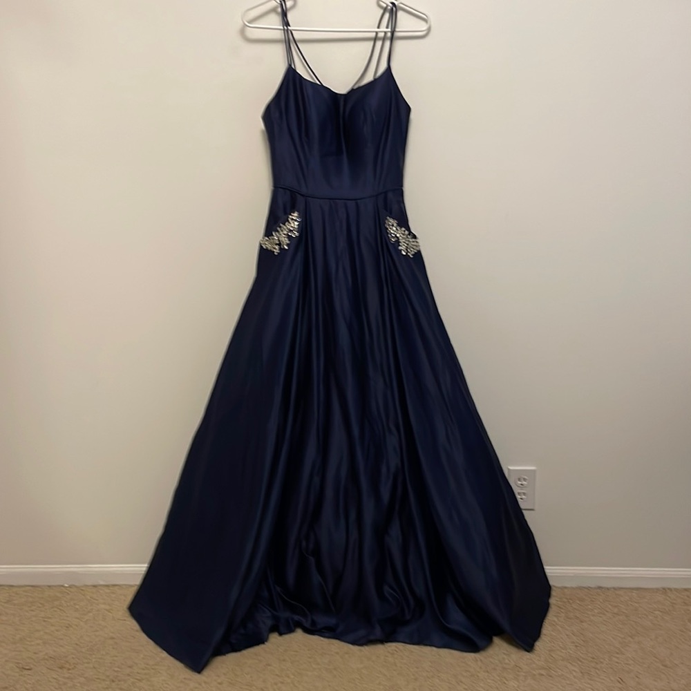 Blondie nites navy blue prom dress